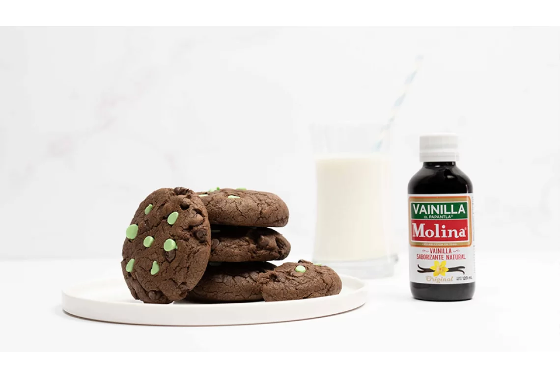 Galletas con chispas de menta y doble chocolate