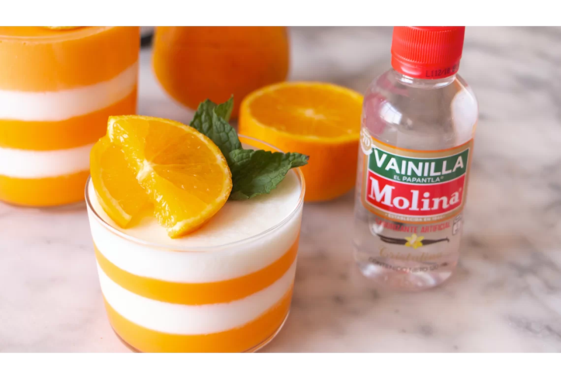 Gelatina de yogurt y naranja